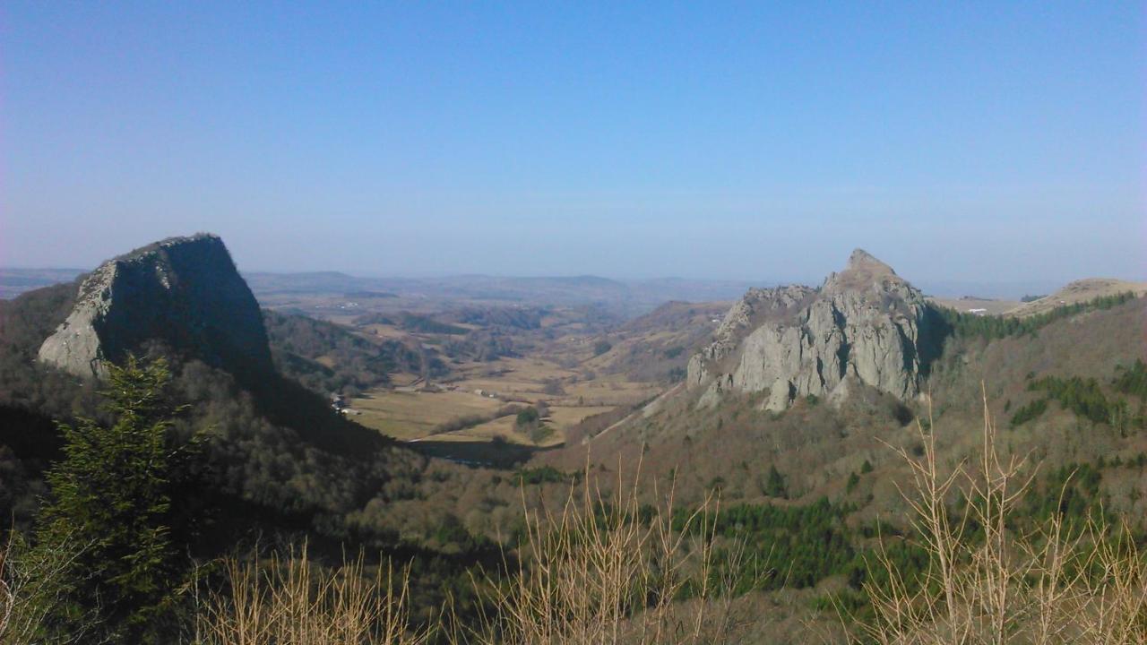 Iris, Gite Saint Antoine, Orcival, Entre Sancy Et Volcans D'Auvergne 외부 사진